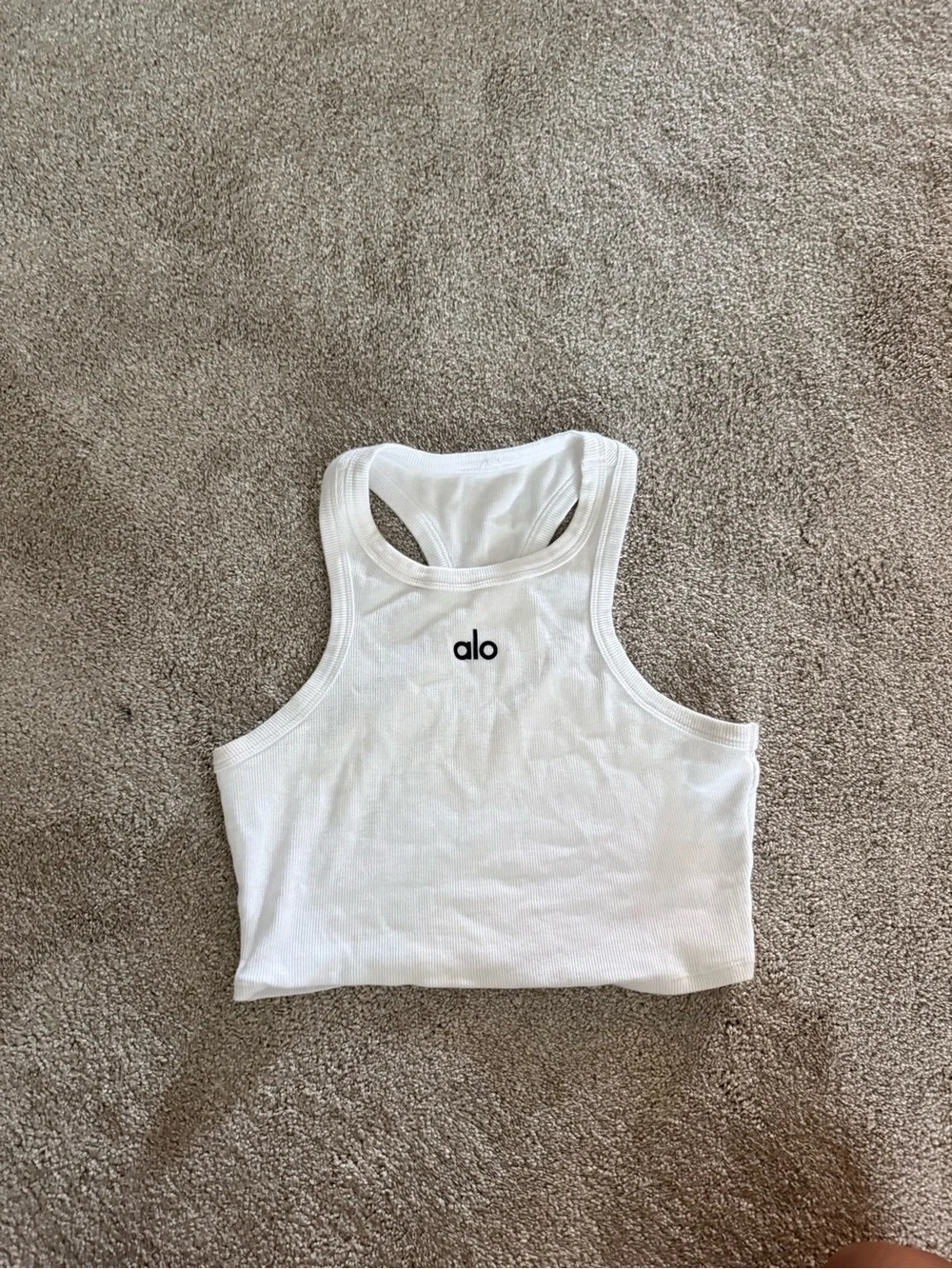 white alo tank top
